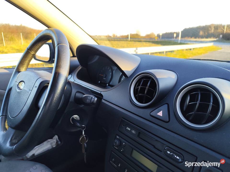Ford Fiesta 2003 podgrzewane fotele Ford Raszków sprzedam
