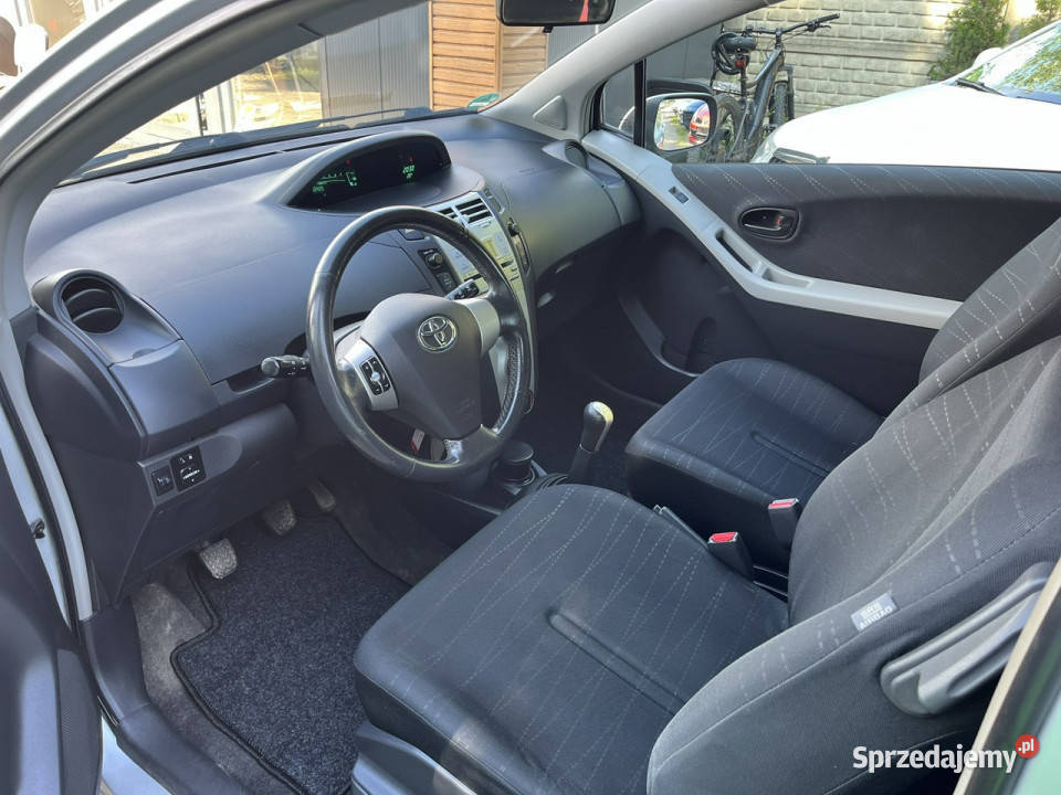 Toyota Yaris 13 1WŁ Oryginal Lakier Klima El wielofunkcyjna kierownica Yaris Częstochowa