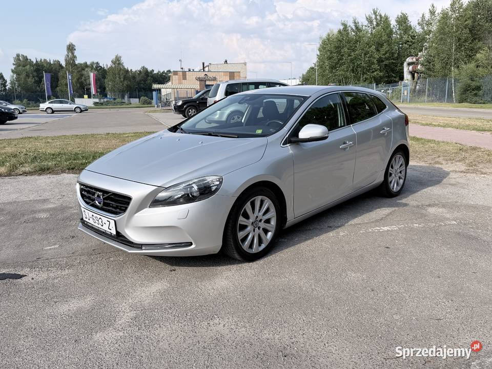 Volvo V40 20 D2 2015 Rok produkcji 2015 Starachowice