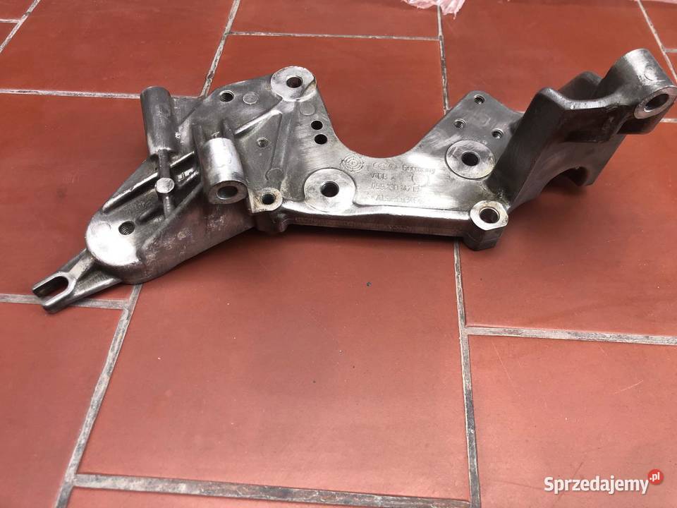 ŁAPA mocowanie pompy wtryskowej Audi A5 30 TDI Mosina sprzedam
