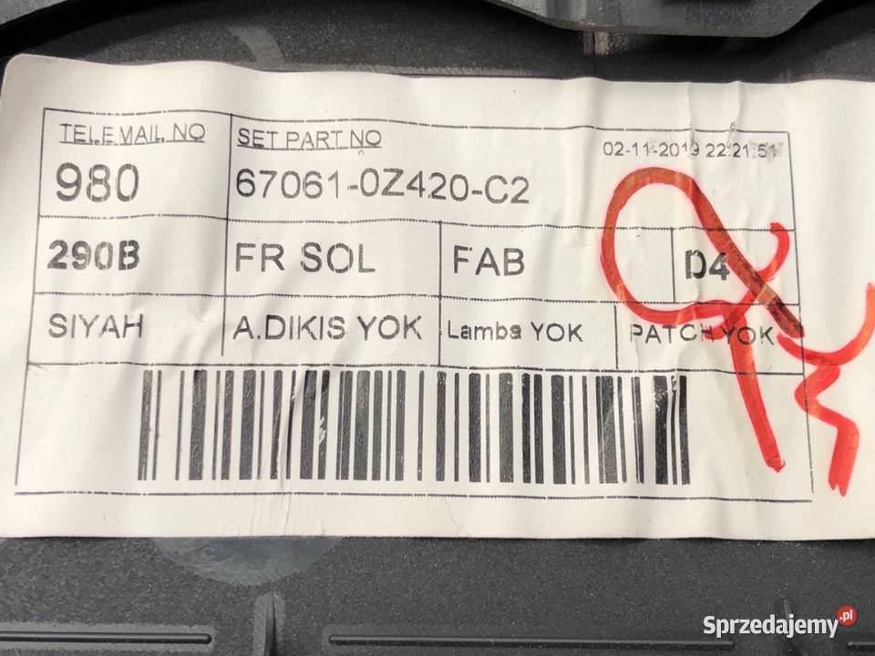 BOCZEK DRZWI LEWY PRZÓD TOYOTA COROLLA E21 Wyposażenie wnętrza