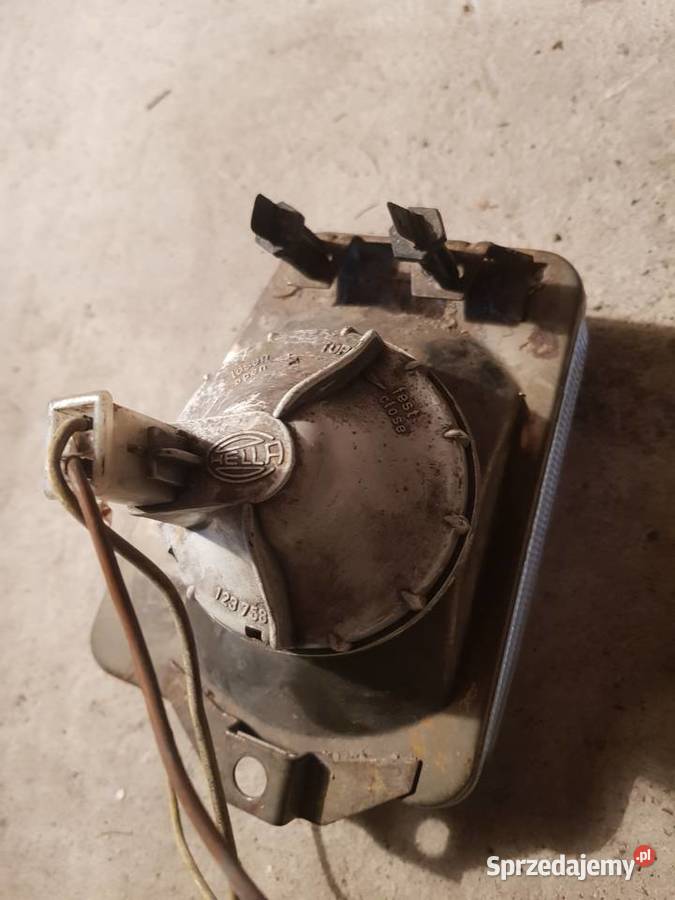 VW PASSAT B2 halogen reflektor lampa PRAWY VW Nowy Staw