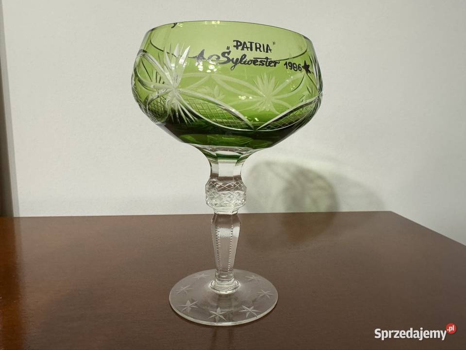 Kieliszki kryształowe zielone 2 sztuki z czasów Kieliszki i pucharki Częstochowa