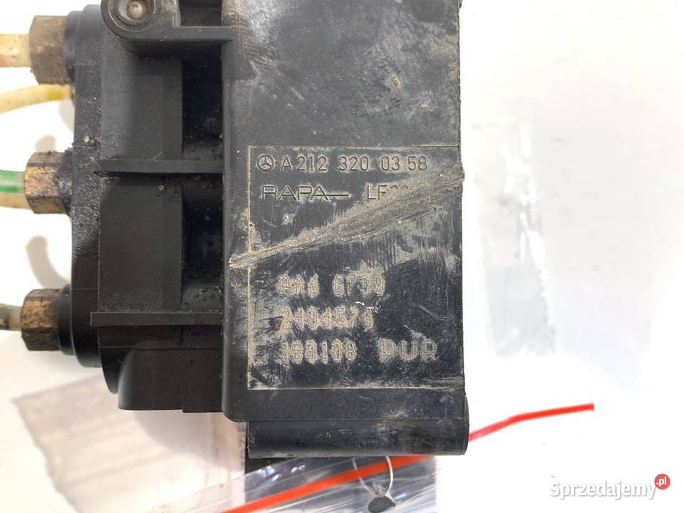 ROZDZIELACZ ZAWIESZENIA A2123200358 osobowe sprzedam