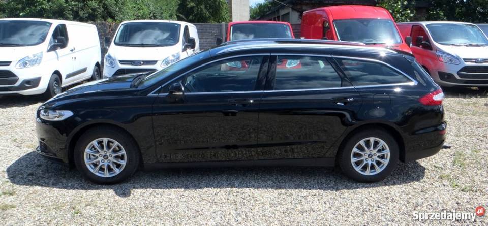 Na sprzedaż Ford Mondeo czarny Rok produkcji 2016 Gliwice