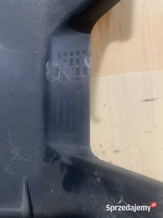 Obudowa górna silnika 55557343 opel corsa combo Szczecin sprzedam