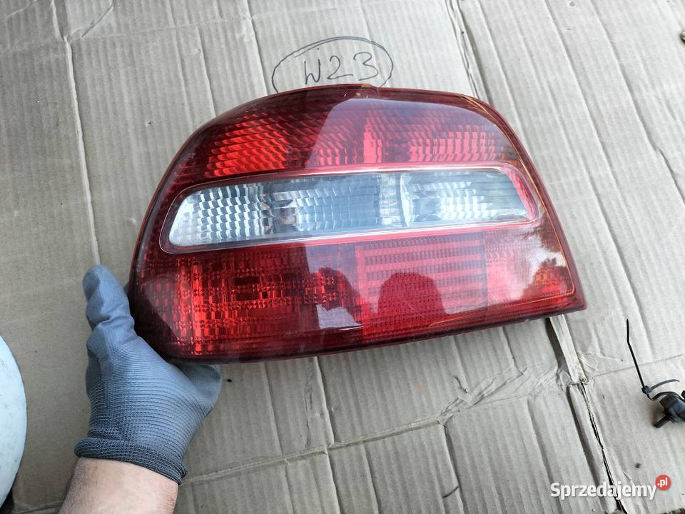 Volvo S40 LAMPA LEWY TYŁ LEWA TYLNA Kamień-Kolonia