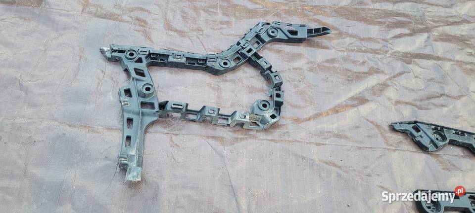 ŚLIZG ZDERZAKA PRAWY TYŁ VW GOLF VII KOMBI osobowe