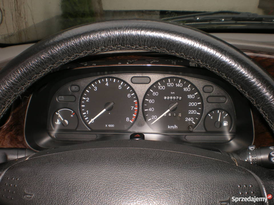 Ford Mondeo Mk2 20 benzyna kombi Ghia 1999r Kombi Wieluń sprzedam