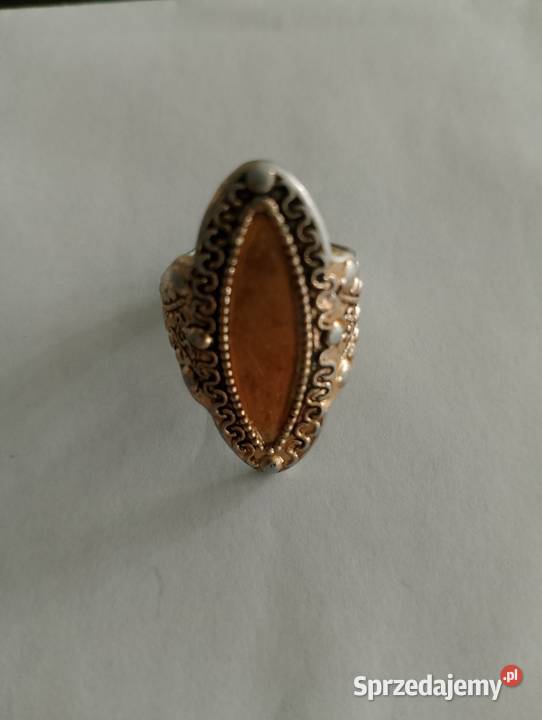 Pierścionek damski Łubna