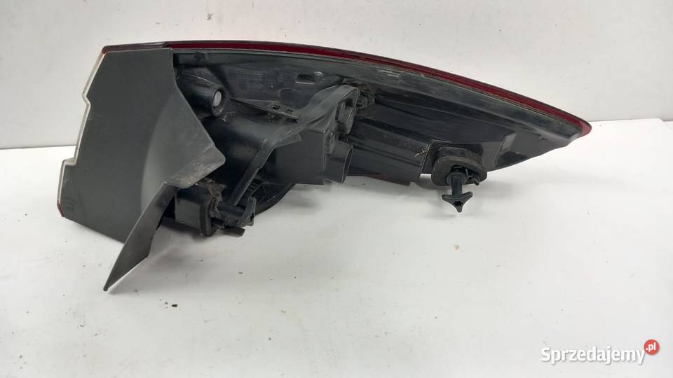 RENAULT MEGANE III KOMBI LAMPA TYŁ LEWA Zbierkowo