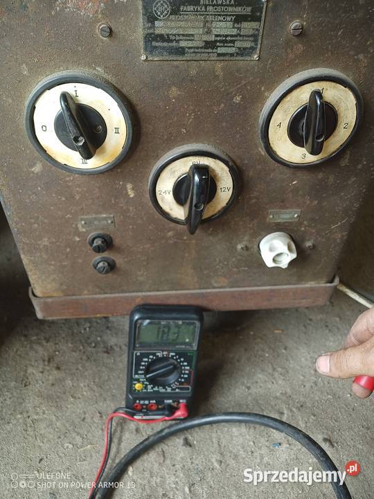 Polski Prostownik zabytkowy 6v12v18v24v Bytonia