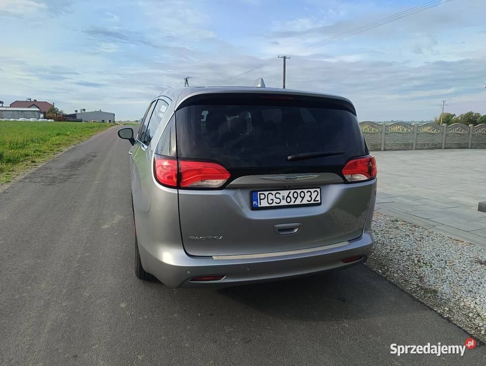 Chrysler Pacifica 36 V6 8 Osób Zarejestrowana klimatyzacja Gostyń