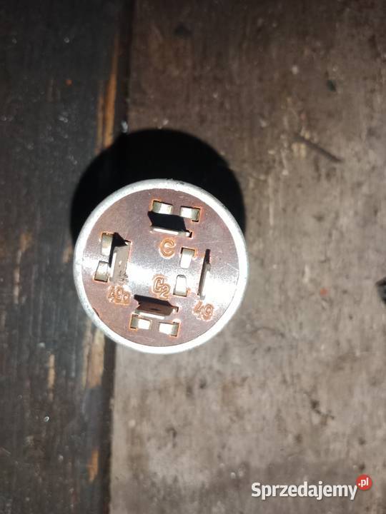 Przerywacz kierunkowskazów 12v x21w DDR