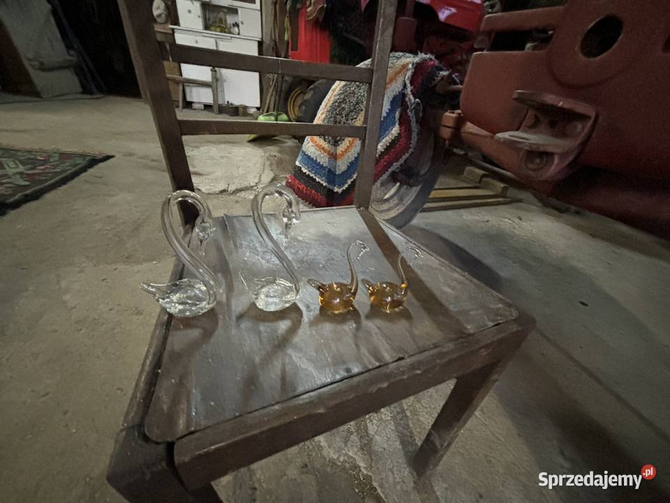 łabądki łabędzie ze szkła szklane barwione stare Porcelana i szkło