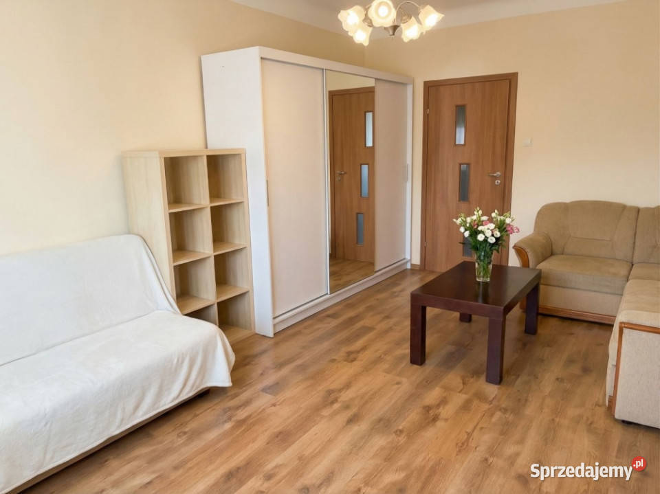 Przestronna kawalerka z piwnicą Warszawa