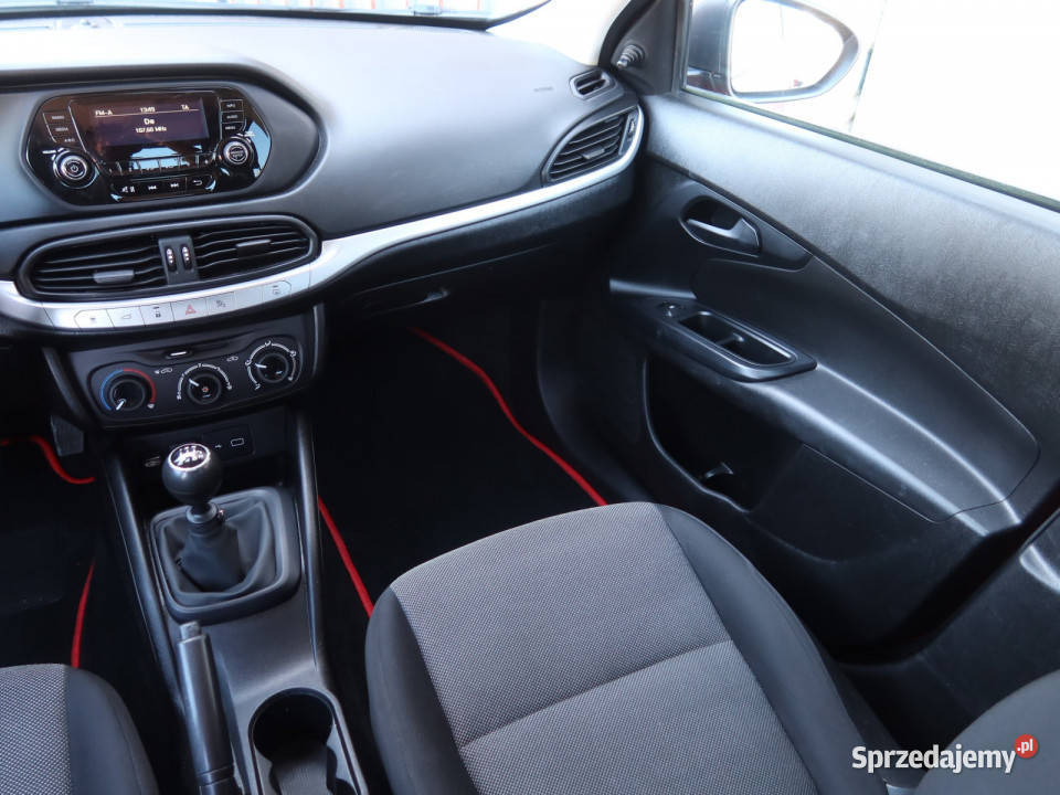 Fiat Tipo 14 16V Rok produkcji 2018 Katowice