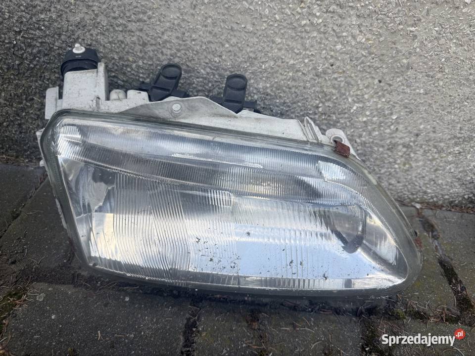 Lampa przód prawa Renault Laguna I Ostrów Wielkopolski