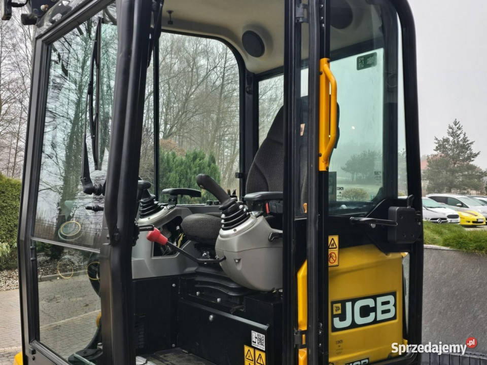 minikoparka JCB 36C1 Minikoparka gąsienicowa JCB Skępe