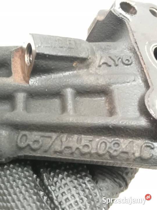 ŁAPA WSPORNIK 057145094C 40 TDI V8 CZA SQ7 Audi Części samochodowe