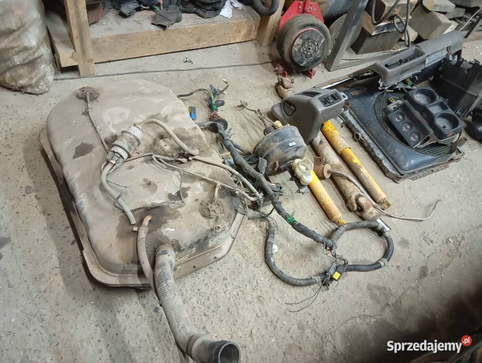 Sprzedam części Isuzu trooper 26 Lesko sprzedam