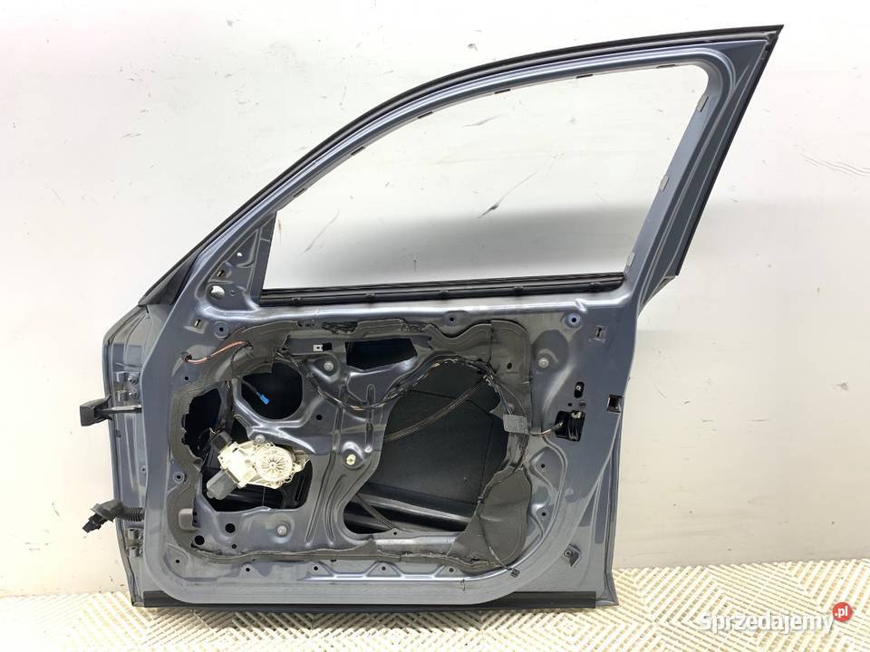 DRZWI PRAWY PRZÓD BMW E87 Hatchback 0313 osobowe