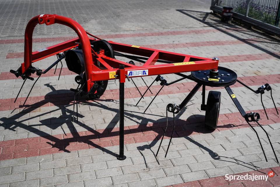 Przetrząsacz karuzelowy ciągnikowy do siana nieuszkodzony Tajęcina