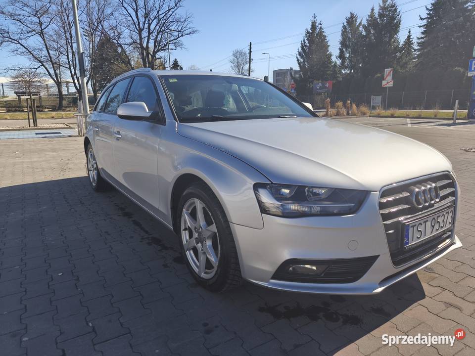Ładne audi a4 b8 20 143 liftorginalny przebieg i Starachowice sprzedam