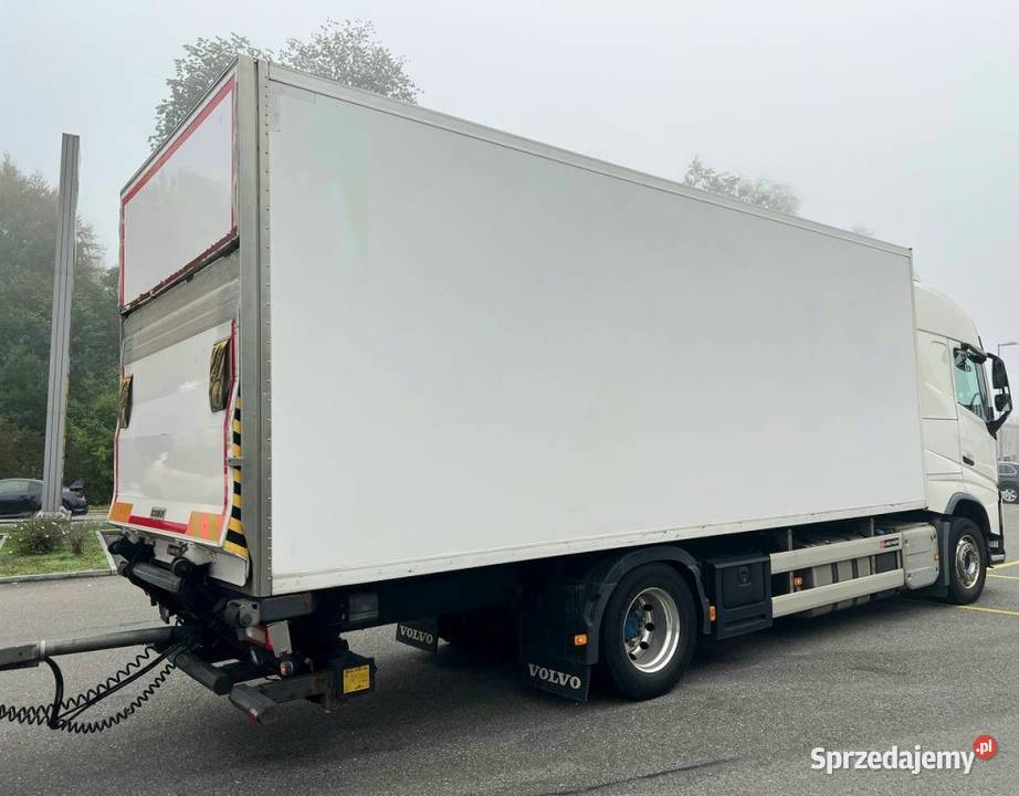 Chlodnia 2osiowy Volvo FH 460 Warszawa