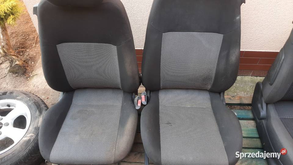 Fotel prawy lewy Opel Corsa C Combo 3drzwi osobowe Dębno sprzedam