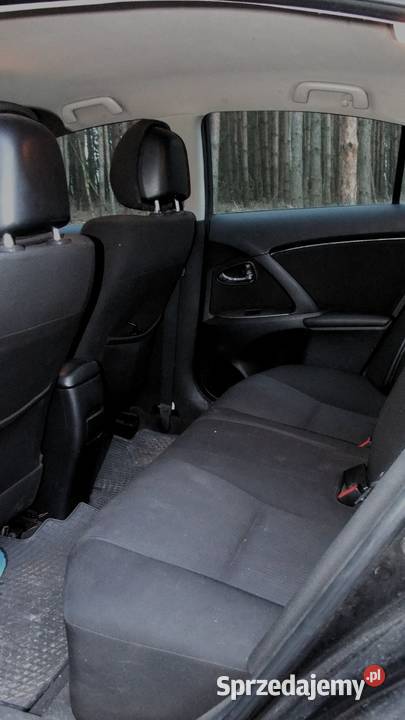 Toyata Avensis Kotuń