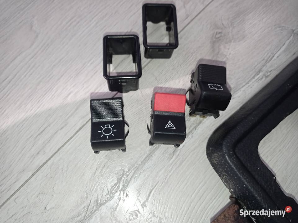 Konsola półka deska rozdzielcza Fiat 125 osobowe lubelskie Lublin