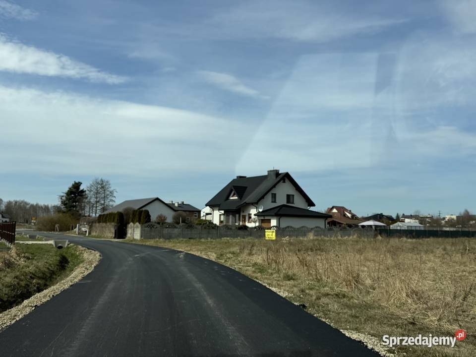 Szeroka działka budowlana 1342 m2 Radomsko