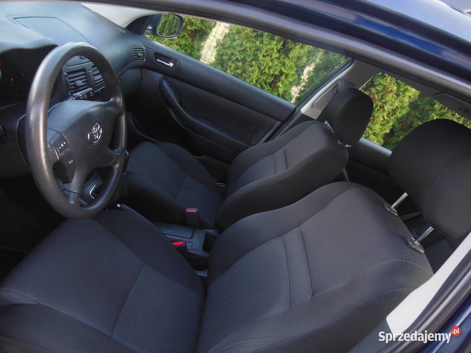 Toyota Avensis Oryginalny lakier Bagażnik na 4 lakier metallic Lubin sprzedam