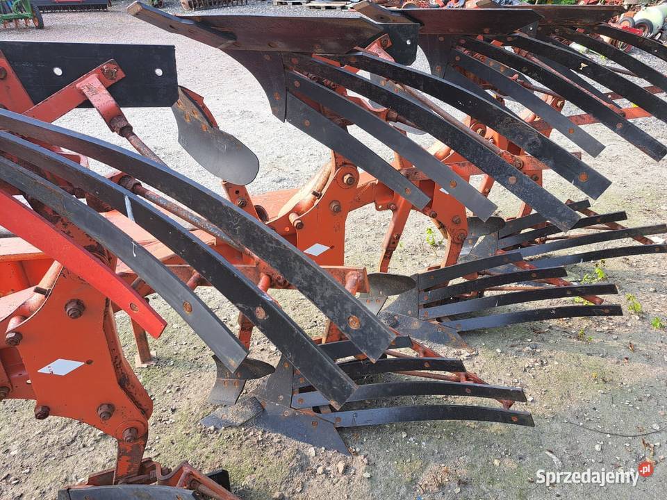 Pług 4 skibowy obrotowy Khun 31 Pługi
