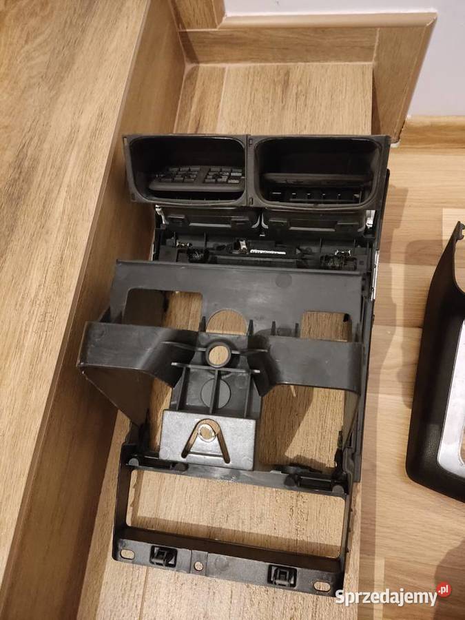 Konsola środkowa pod radio Denso Ford Mondeo MK3 Białystok