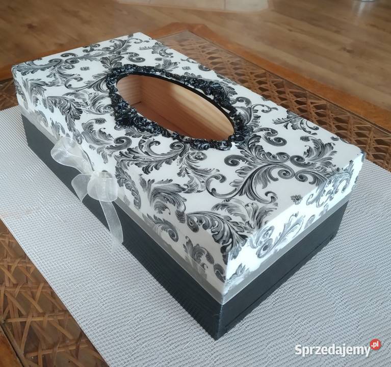 Chustecznik drewniany KORONKA decoupage Szpetal Górny