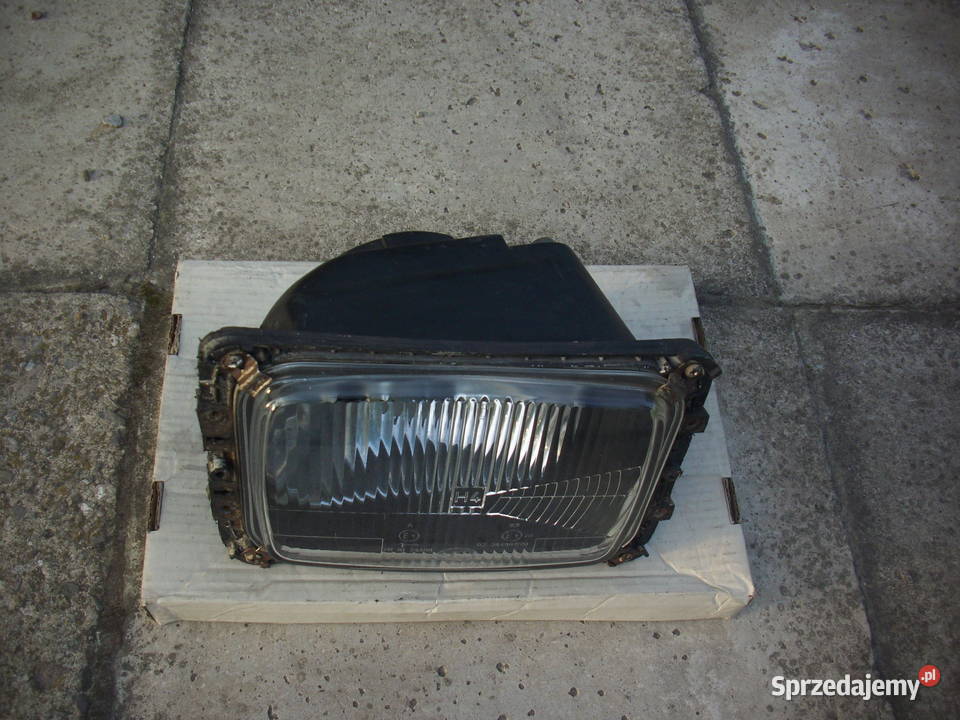 Reflektor lampa HELA prawa przód MERCEDES T1 lampy przednie Kielce