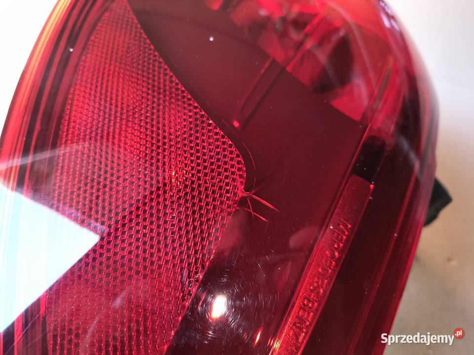 Mercedes Bklasa W246 lift 1118 Lampa tył tylna osobowe Domasław