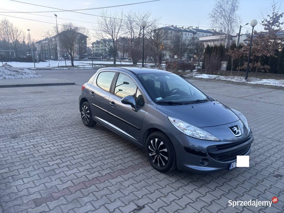 niezawodny peugeot 207 220000km Tarnów sprzedam