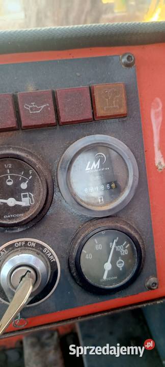 Miniładowarka teleskopowa BOURGOIN