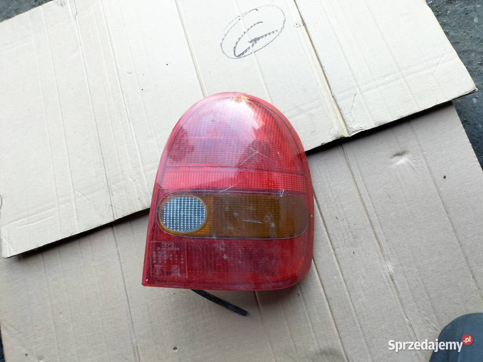 OPEL CORSA B LAMPA TYŁ TYLNA PRAWA Kamień-Kolonia
