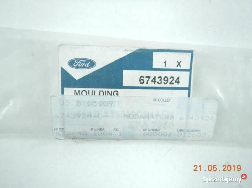 LISTWA DRZWI PRAWY TYŁ FORD ESCORT ORION 9095