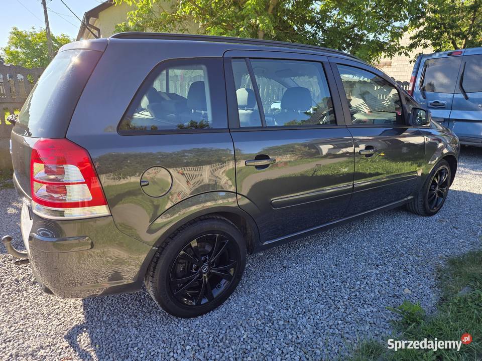 Zafira B sprzedam zamienię na większe 245000km Szydłowiec