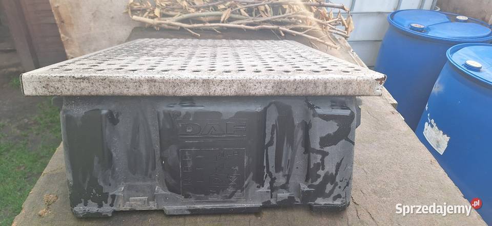 Pokrywa Osłona obudowa akumlatorów DAF XF wielkopolskie Pławce