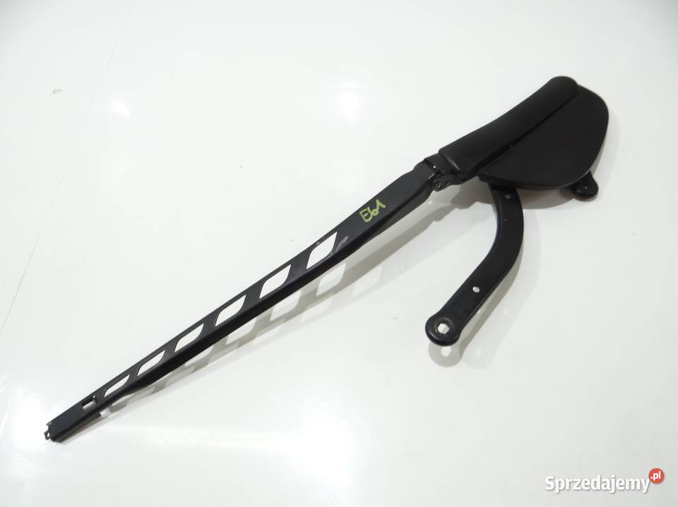 RAMIĘ WYCIERACZKI PRZÓ BMW E60 E61 LCI 7035103 Strzyżewice