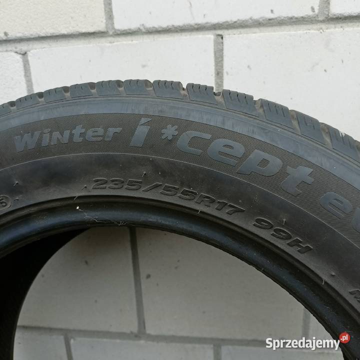 Opony zimowe Hankook 23555R17