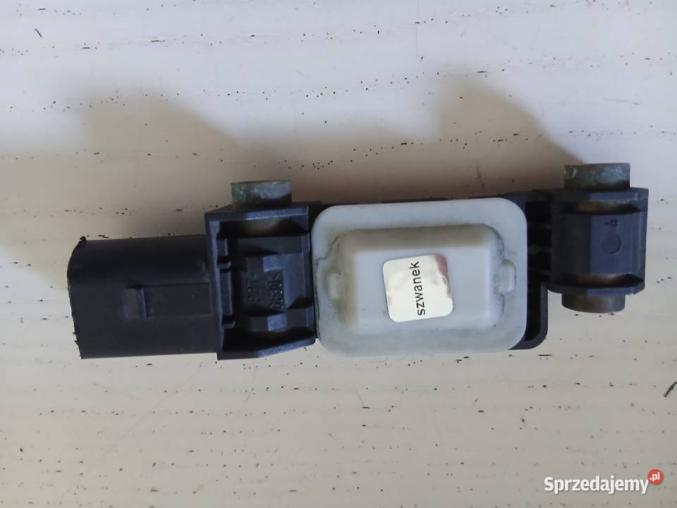 Sensor czujnik uderzenia przyspieszenia AUDI A4