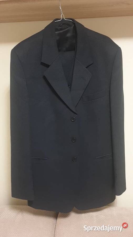 Garnitur męski z kamizelą czarny
