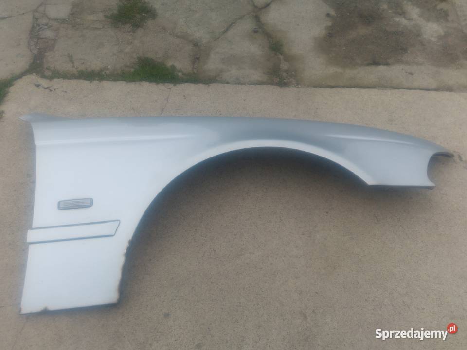 BMW E39 błotnik prawy Rok produkcji 2000 Dębno